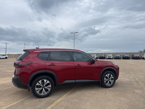Used 2022 Nissan Rogue SV FWD image 23