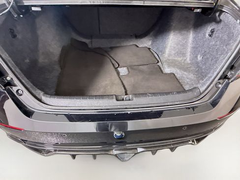 Used 2021 Honda Accord Touring image 35
