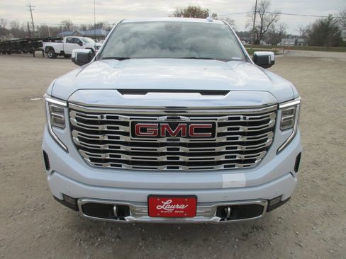 New 2026 GMC Sierra 1500 Denali w/ Denali Reserve Package image 13