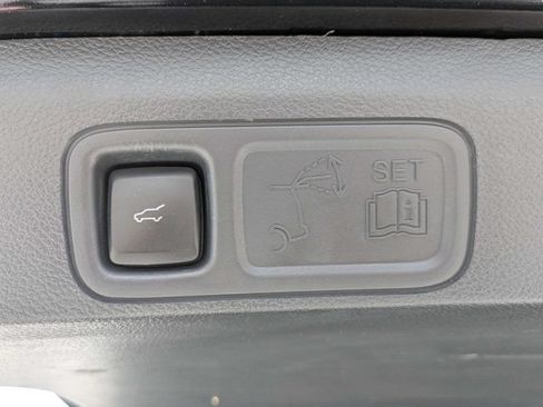 Used 2022 Ford Expedition XLT RWD image 13