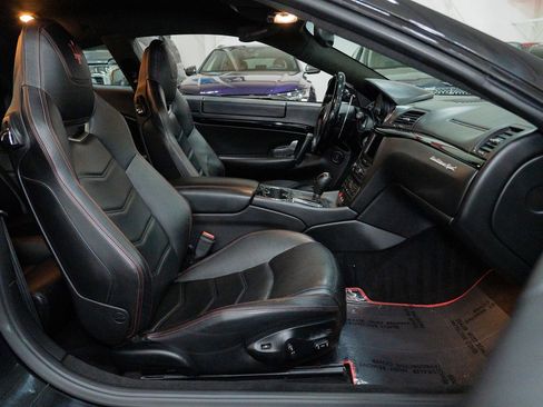 Used 2014 Maserati GranTurismo Sport RWD image 26