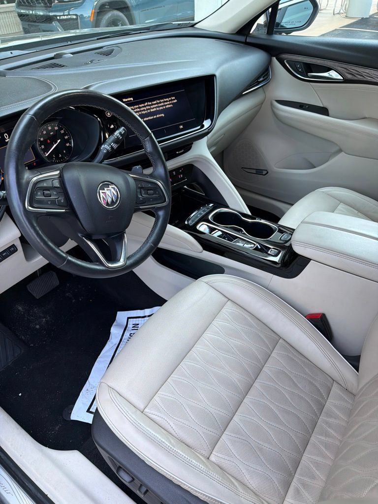 Used 2021 Buick Envision Avenir w/ Technology Package II FWD image 5
