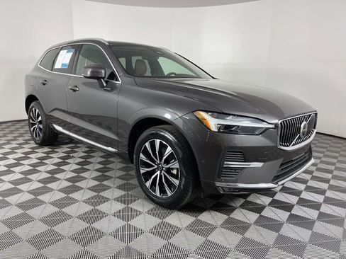 Used 2023 Volvo XC60 B5 Plus w/ Protection Package Premier FWD image 3