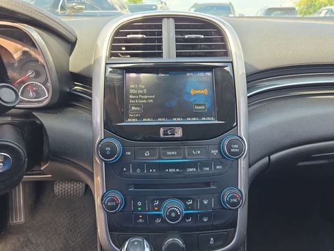 Used 2014 Chevrolet Malibu LT FWD image 26