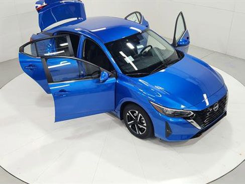 Used 2025 Nissan Sentra SV w/ Trunk Package image 13