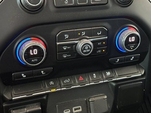 Used 2021 Chevrolet Silverado 1500 RST RWD image 18
