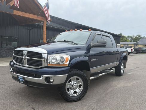 Used 2006 Dodge Ram 3500 Truck SLT AWD/4WD image 1