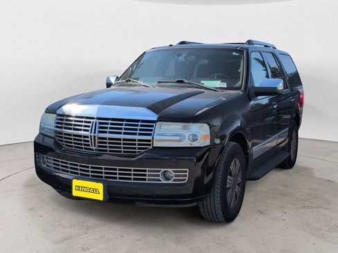 Used 2009 Lincoln Navigator 4WD image 1