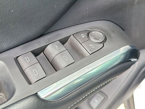 Certified 2024 Chevrolet Traverse LT FWD image 19
