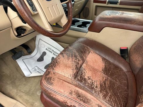 Used 2012 Ford F250 King Ranch w/ King Ranch w/Chrome Pkg image 36