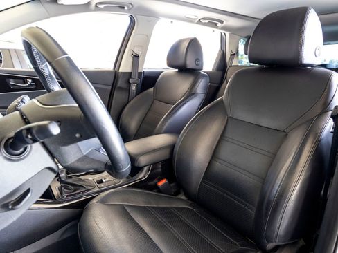 Used 2019 Kia Sorento EX w/ EX Touring Package image 15