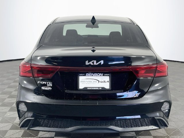 Used 2024 Kia Forte LX FWD image 7