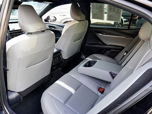 Used 2025 Toyota Camry SE image 15