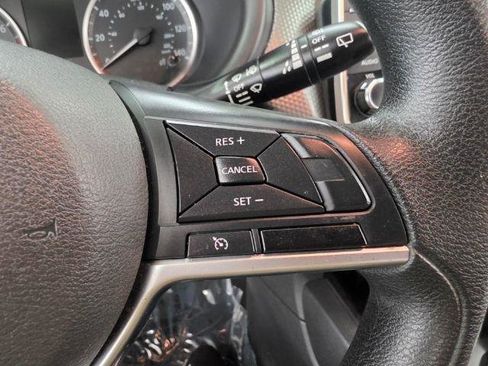 Used 2020 Nissan Kicks S FWD image 12