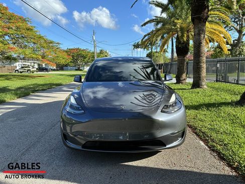 Used 2021 Tesla Model Y Performance AWD/4WD image 3
