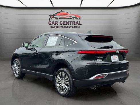 Used 2022 Toyota Venza Limited AWD/4WD image 3