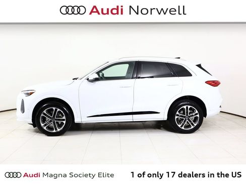Used 2025 Audi Q5 Premium Plus w/ Premium Plus AWD/4WD image 12
