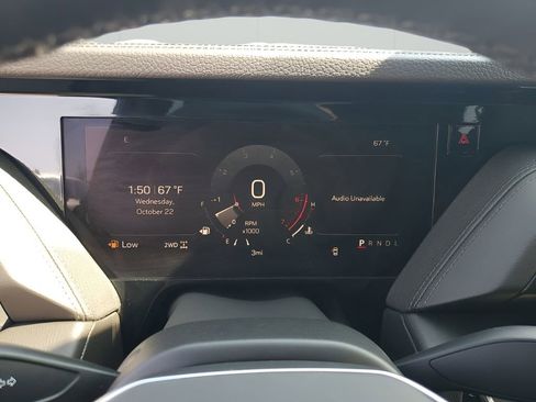 New 2026 GMC Yukon XL Denali w/ Sun & Power Step Package image 39