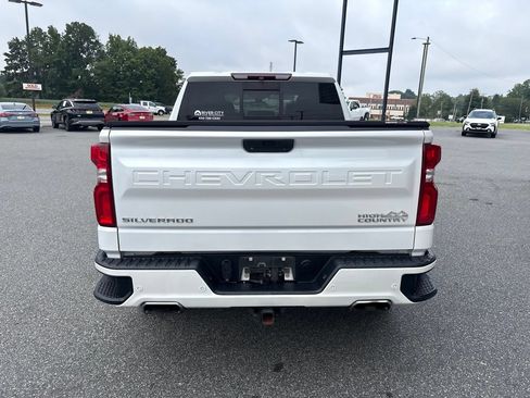 Used 2019 Chevrolet Silverado 1500 High Country w/ Technology Package AWD/4WD image 7