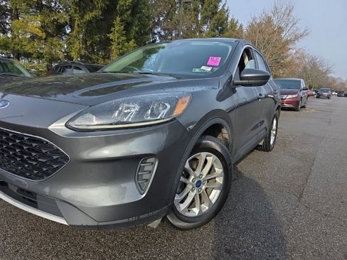 Used 2020 Ford Escape SE image 11