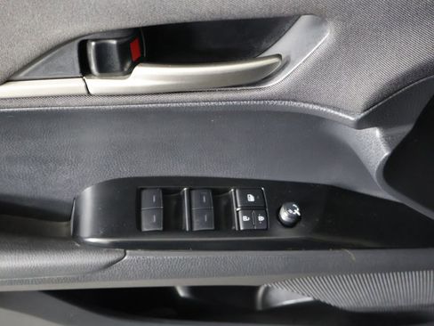 Used 2025 Toyota Camry LE image 30