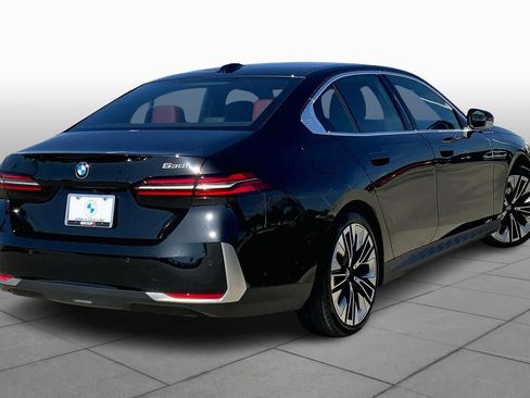 Used 2025 BMW 530i image 12