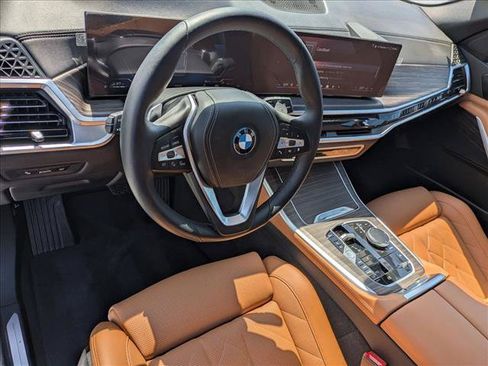 Used 2024 BMW X5 xDrive50e w/ Parking Assistance Package AWD/4WD image 10