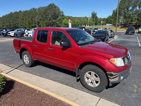 Used 2009 Nissan Frontier SE w/ SE Value Truck Pkg AWD/4WD image 4