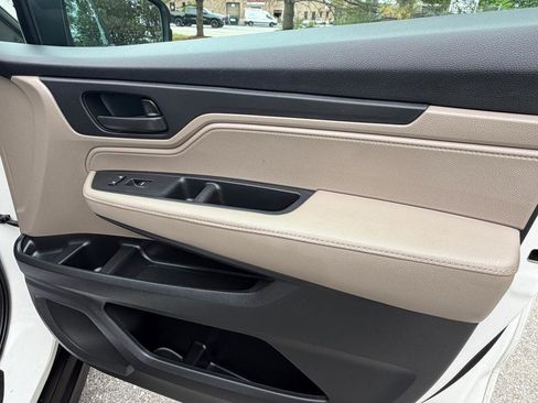 Used 2018 Honda Odyssey EX-L image 19