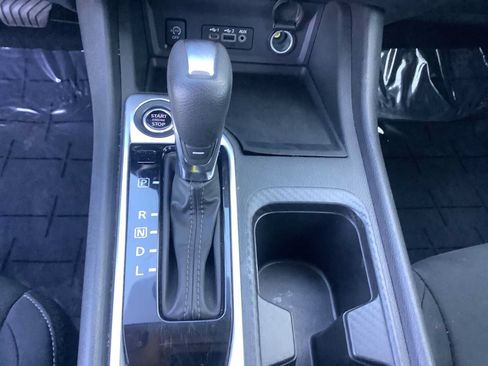 Used 2024 Nissan Sentra SV FWD image 18