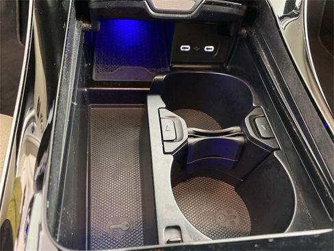 Used 2025 Mercedes-Benz C 300 4MATIC Sedan image 22