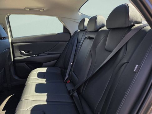 New 2026 Hyundai Elantra Limited FWD image 19