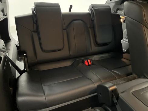 Used 2023 Mitsubishi Outlander SE image 30