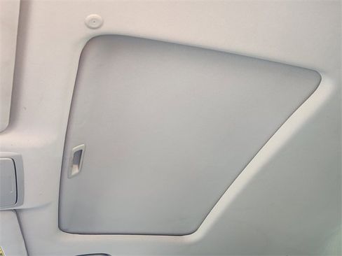 Certified 2022 Honda Accord Touring image 30