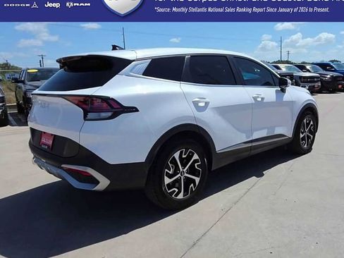 Used 2023 Kia Sportage EX FWD image 8