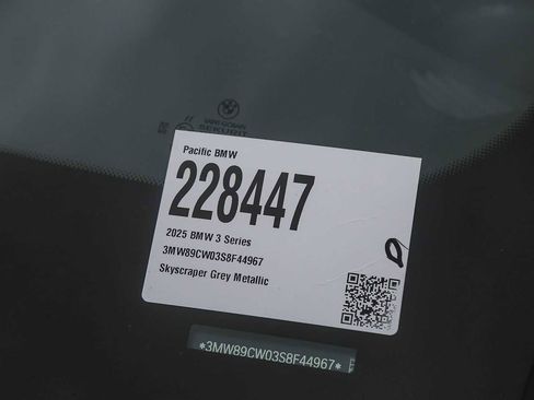 Used 2025 BMW 330i xDrive Sedan image 24