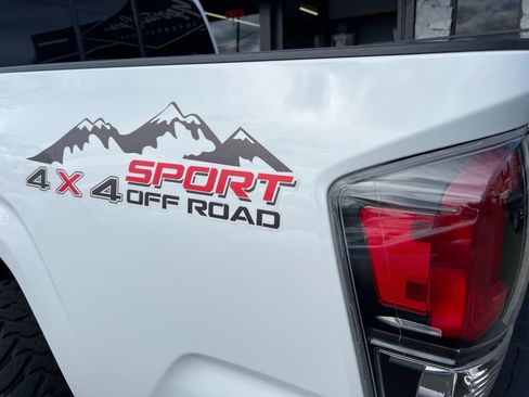 Used 2021 Toyota Tacoma SR AWD/4WD image 5