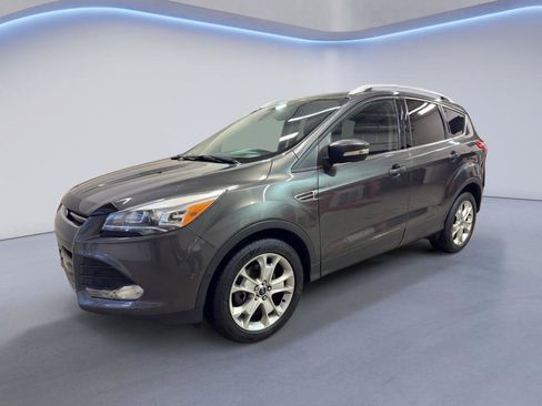 Used 2016 Ford Escape Titanium w/ Equipment Group 301A AWD/4WD image 3