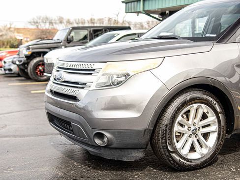 Used 2011 Ford Explorer XLT w/ 202A Rapid Spec Order Code image 4