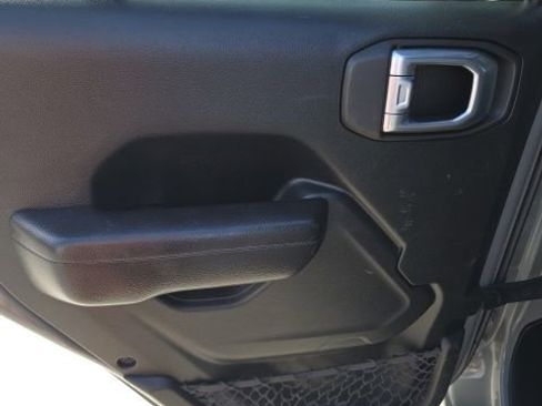 Used 2021 Jeep Gladiator Mojave w/ Trailer Tow Package image 14