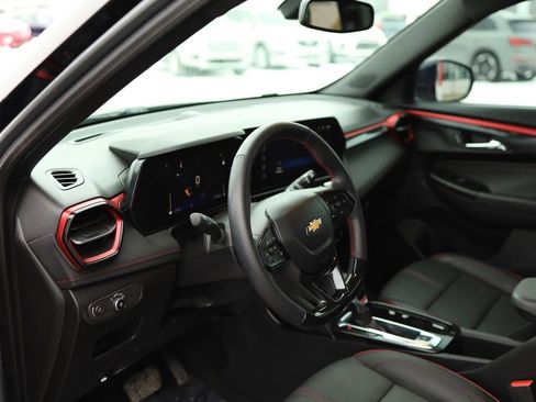 Used 2024 Chevrolet TrailBlazer RS w/ Convenience Package FWD image 17