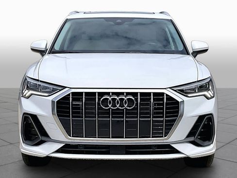 Used 2023 Audi Q3 2.0T Premium w/ Convenience Package image 4