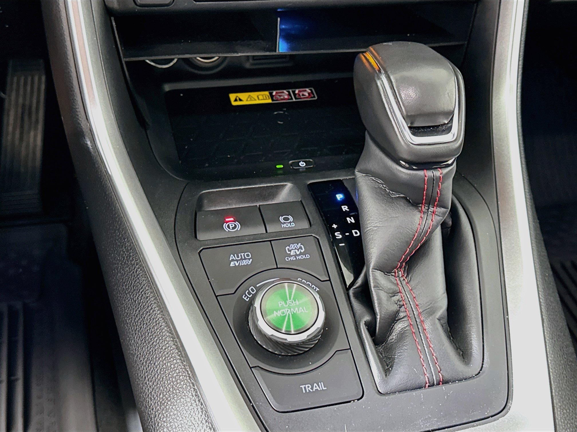 Used 2024 Toyota RAV4 XSE w/ Premium Package AWD/4WD image 19