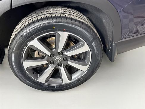 Used 2024 Honda Pilot Touring image 25