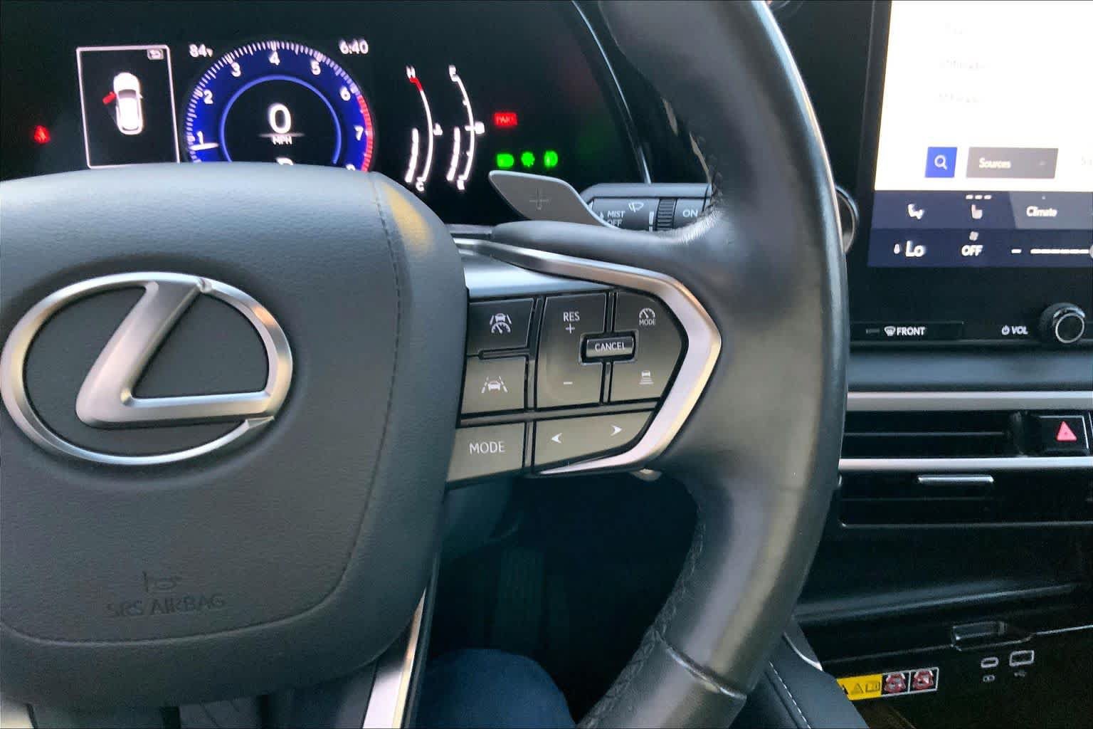 Used 2023 Lexus RX 350 FWD image 25