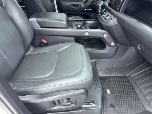 Used 2023 Land Rover Defender 110 V8 image 50