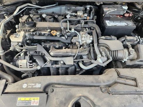 Used 2023 Toyota Corolla LE image 31