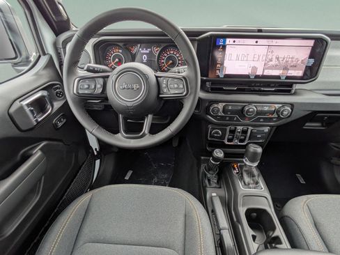 New 2025 Jeep Gladiator Sport image 16