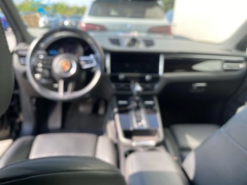Used 2023 Porsche Macan AWD/4WD image 12