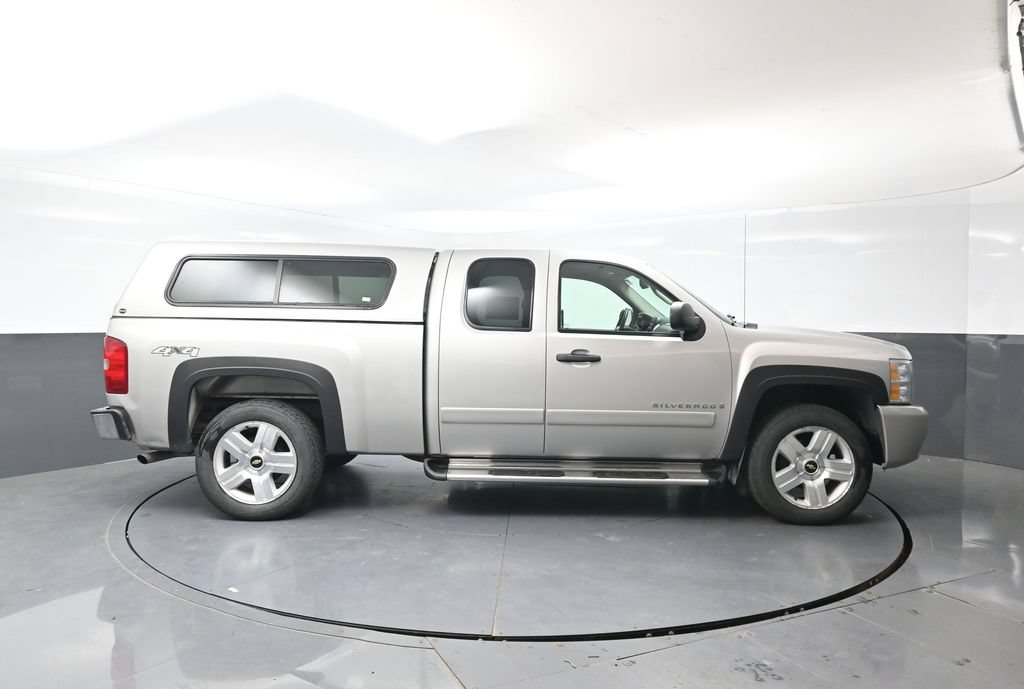 Used 2008 Chevrolet Silverado 1500 LT w/ All Star Edition AWD/4WD image 3